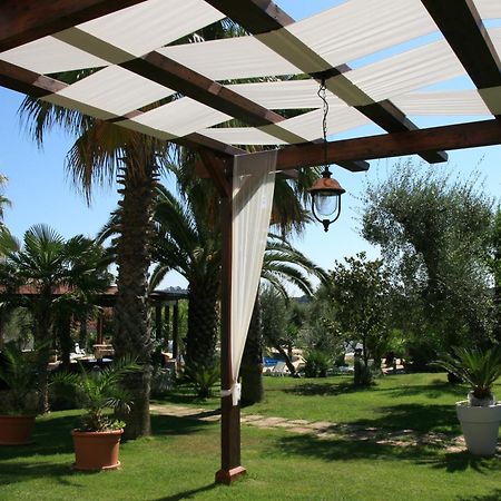 Citta Bianca Country Resort Ostuni Bagian luar foto