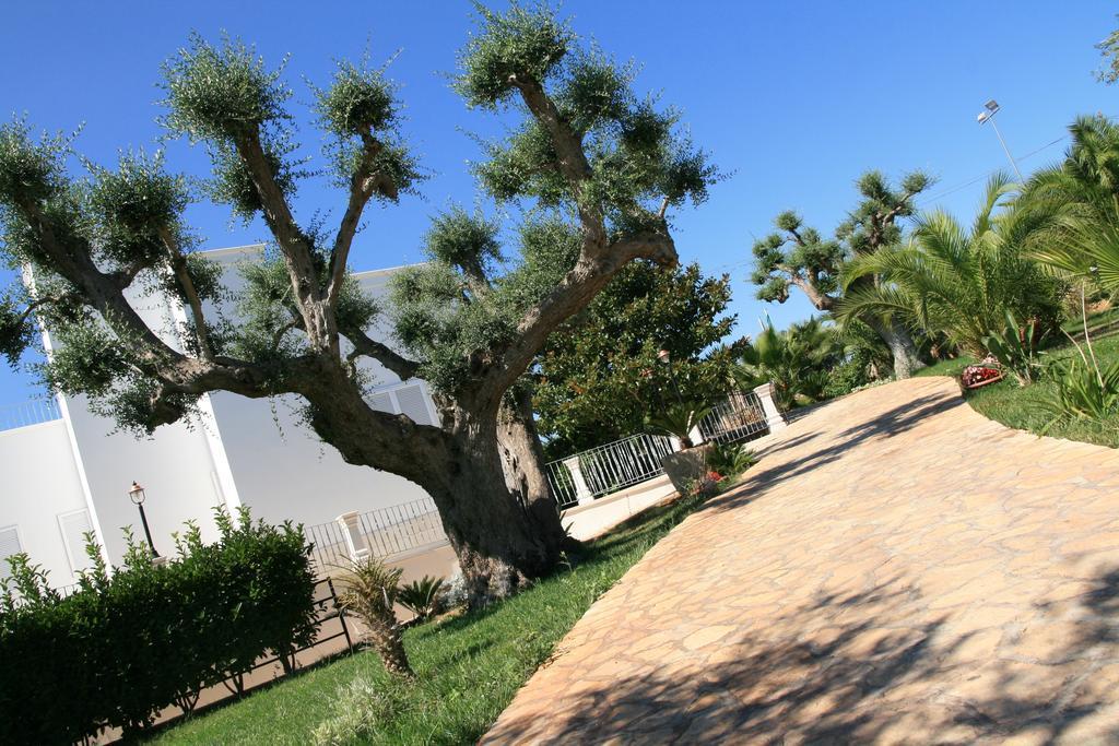 Citta Bianca Country Resort Ostuni Bagian luar foto