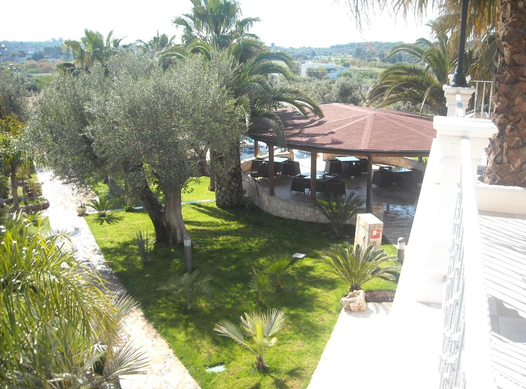 Citta Bianca Country Resort Ostuni Bagian luar foto