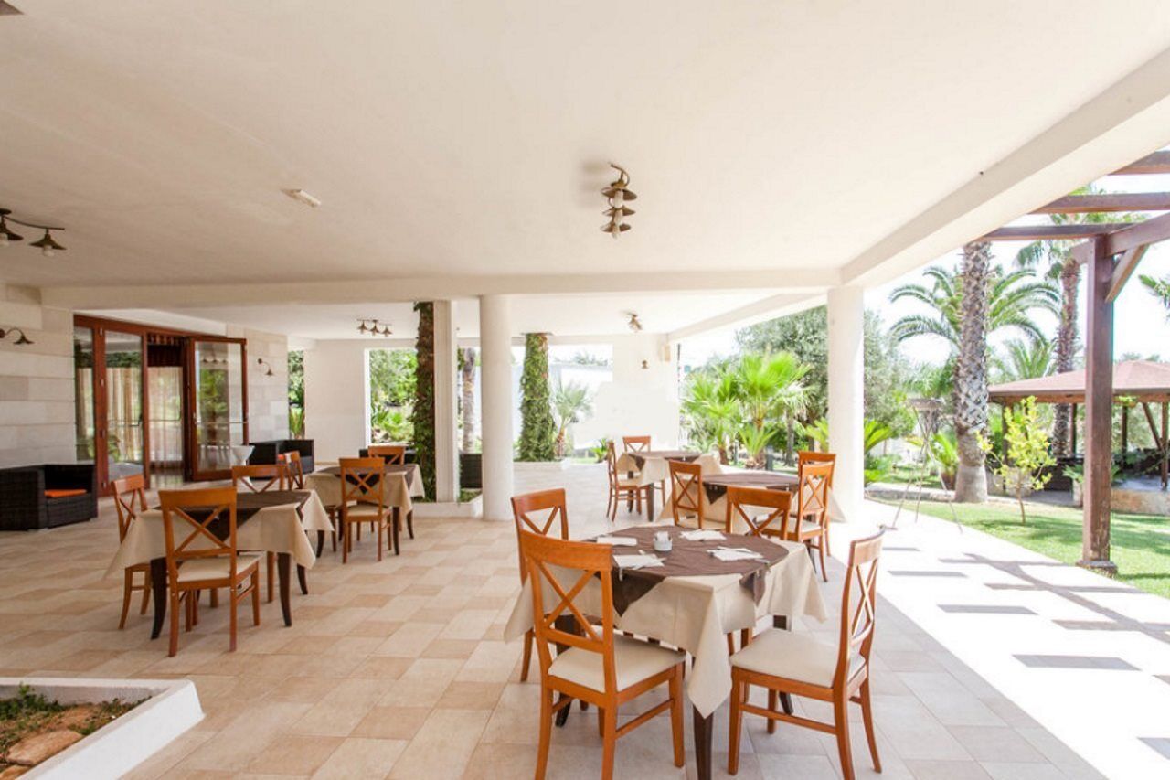 Citta Bianca Country Resort Ostuni Bagian luar foto